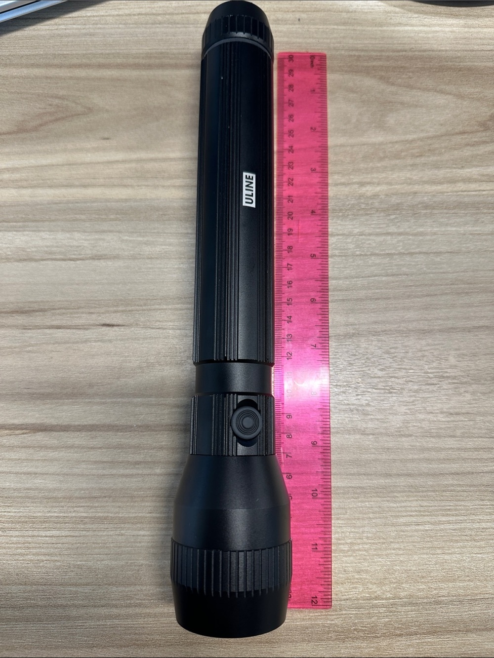 Uline Full Size Tactical LED Flashlight 900 Lumens Black H-7732BL